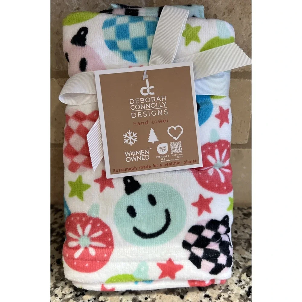 New Deborah Connolly Designs 2 Pack Hand‎ Towels Ornaments Smiley Face